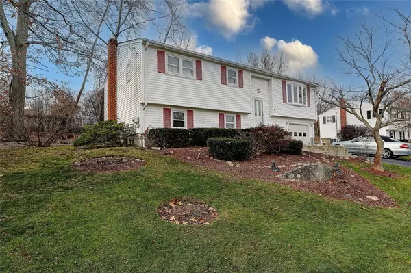 Johnston, RI 02919,45 Mulberry CIR