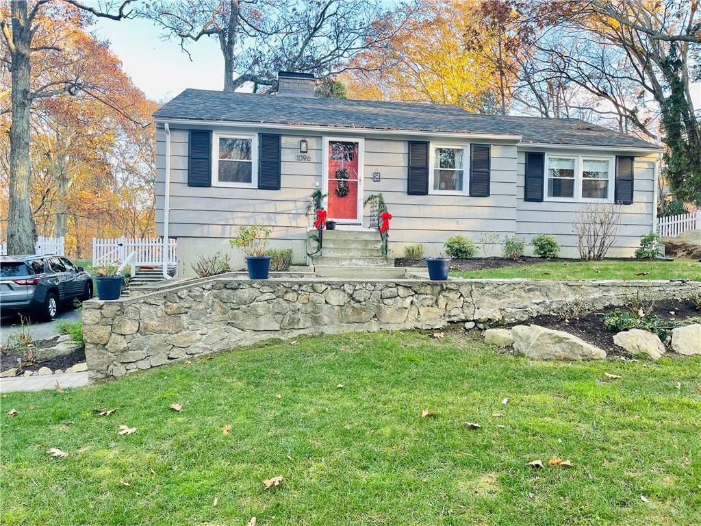 1096 South RD, East Greenwich, RI 02818