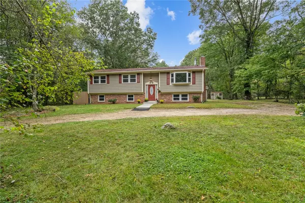 584 Weaver Hill RD, West Greenwich, RI 02817