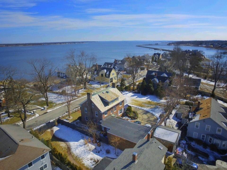 25 Seaview AVE, Cranston, RI 02905