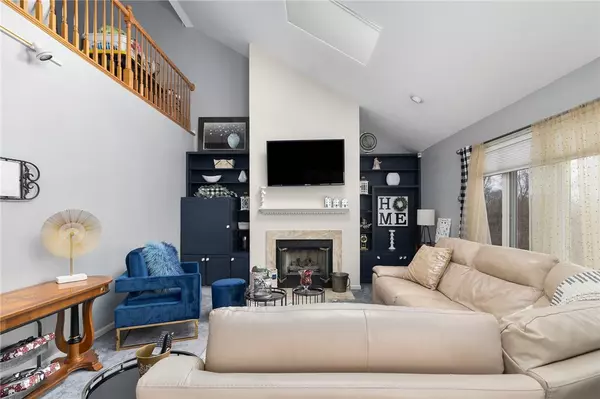 West Warwick, RI 02893,8 Canary CT #51