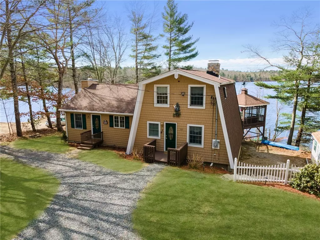 Burrillville, RI 02859,165 Lee CIR