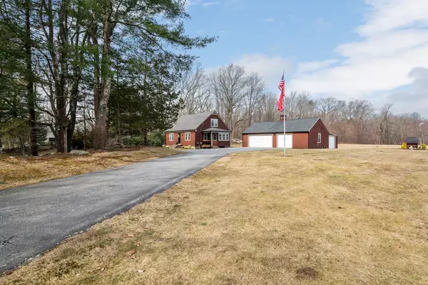 North Smithfield, RI 02896,401 IRON MINE HILL RD