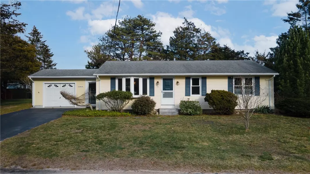 10 Cedar RD, Charlestown, RI 02813