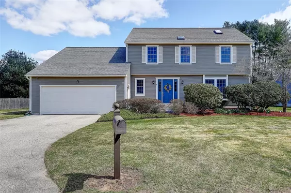 5 Meadow CIR, Barrington, RI 02806