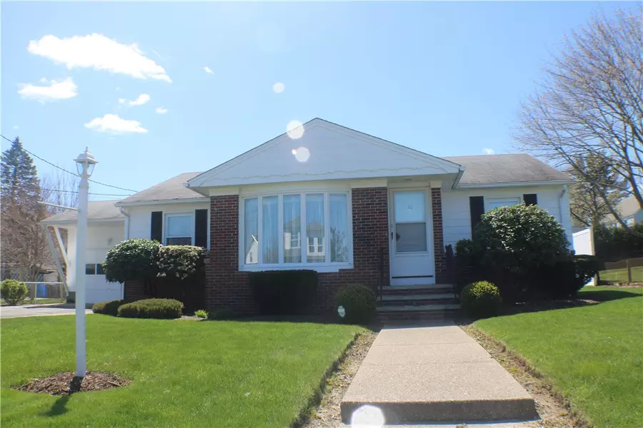 30 B ST, Cranston, RI 02920