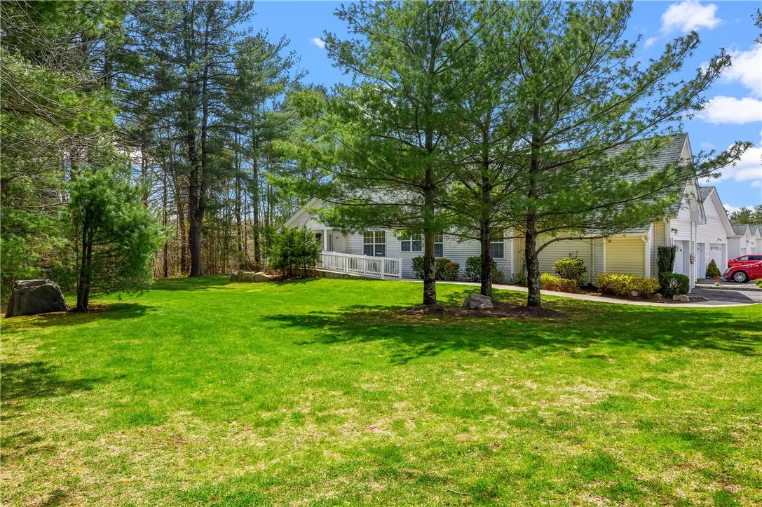 North Smithfield, RI 02896,27 Alpine WAY