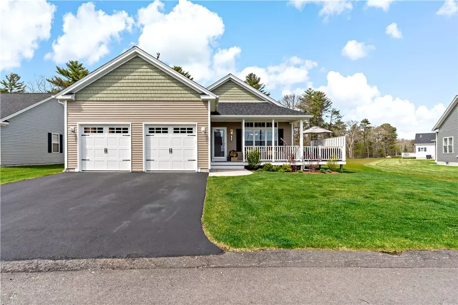 88 Fescue LN, South Kingstown, RI 02879