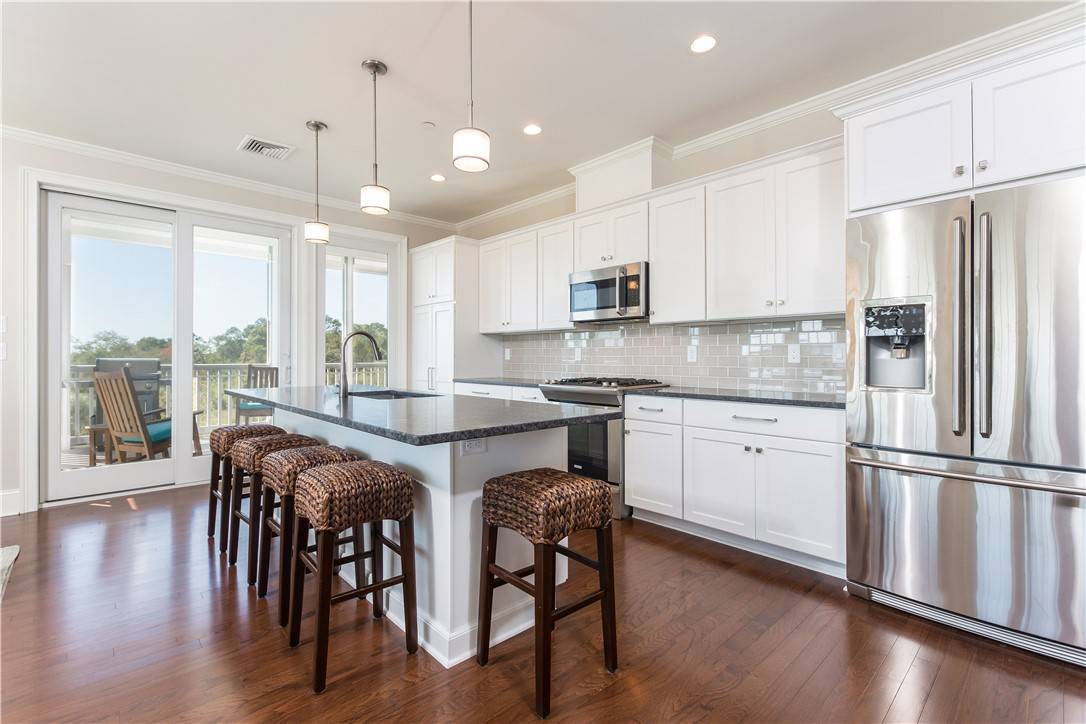 Westerly, RI 02891,9 Compass WAY #101