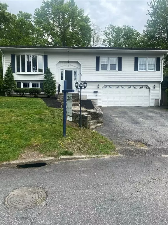 248 Belvedere DR, Cranston, RI 02920