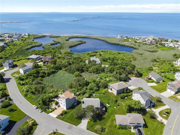 9 Wilderness DR, Narragansett, RI 02882