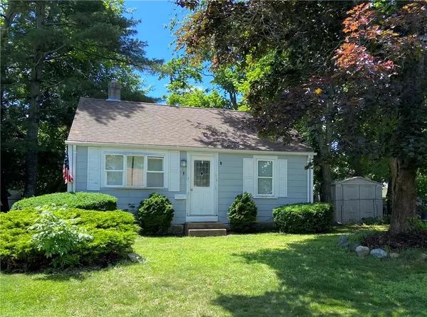10 Largo RD, Warwick, RI 02886