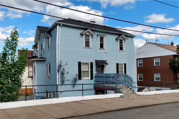 159 Montgomery/Jackson ST, Pawtucket, RI 02860