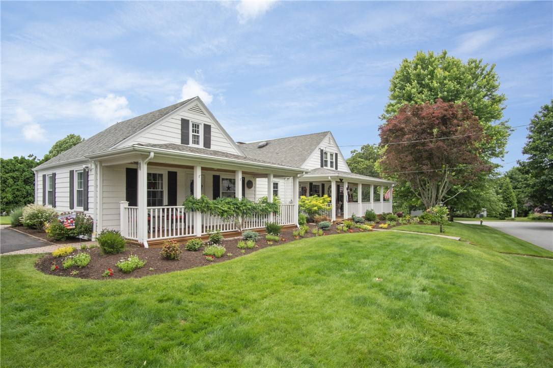 Cranston, RI 02921,11 Apple Hill DR