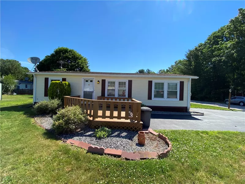 4 Idlewild CT, Coventry, RI 02816