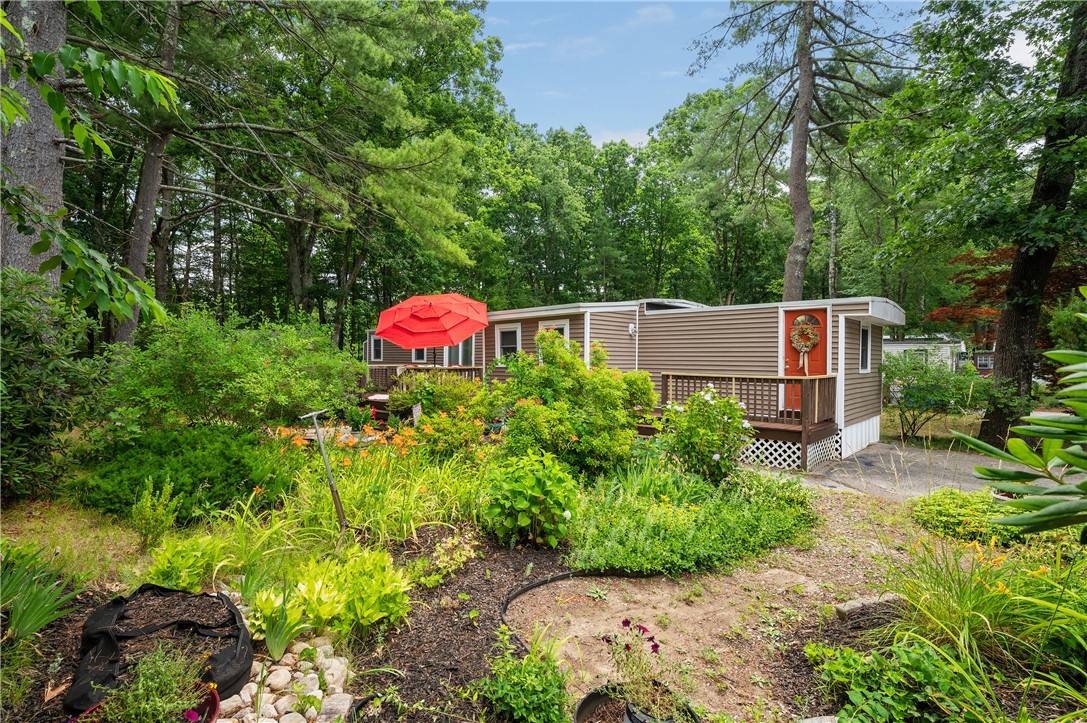 73 Hillside DR, Burrillville, RI 02839