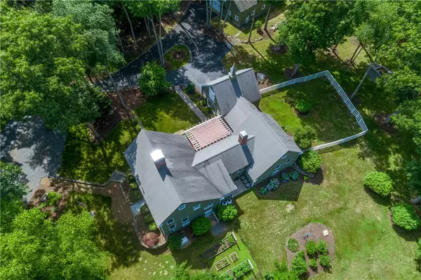 North Smithfield, RI 02896,25 Old Sayles Hill RD