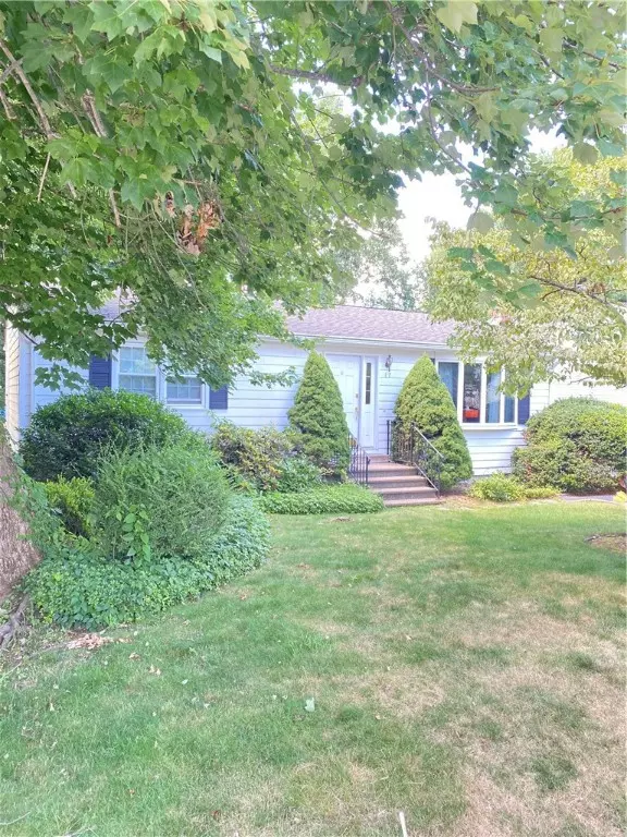 Smithfield, RI 02828,17 Beverly CIR