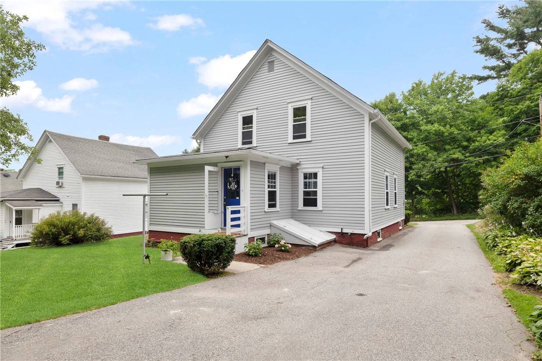 Burrillville, RI 02839,43 Cooper Hill RD