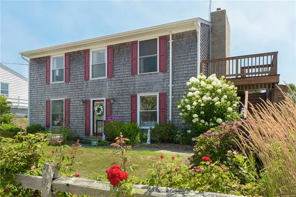 38 Spruce AVE, Narragansett, RI 02882