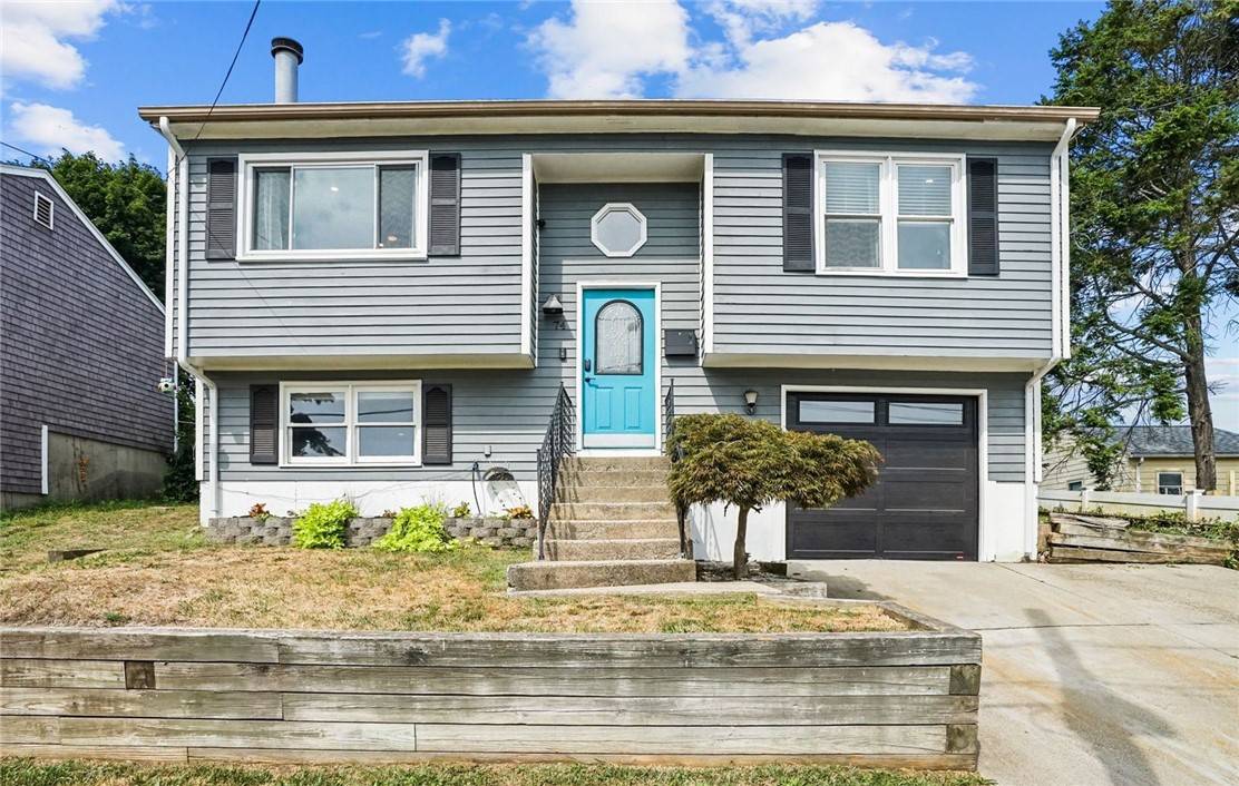 74 Kinfield ST, Providence, RI 02909