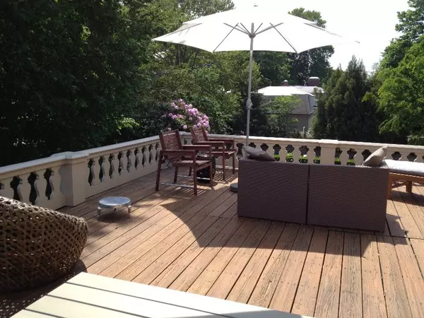 Newport, RI 02840,446 Bellevue AVE #8