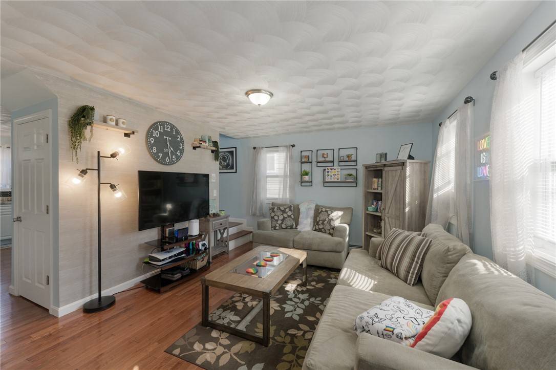 167 Sunbury ST, Providence, RI 02908