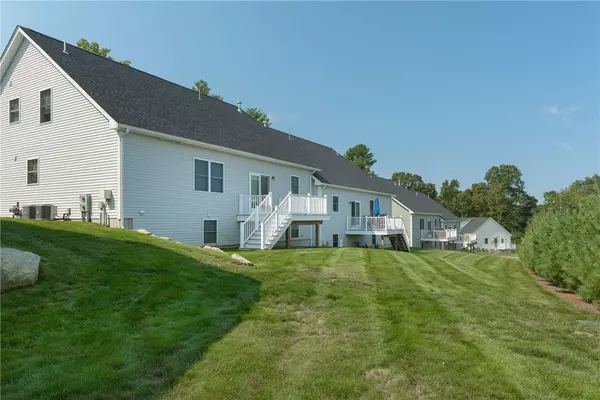 Exeter, RI 02822,32 Silas Hill WAY