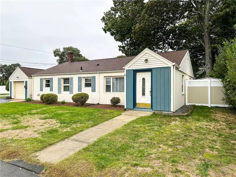 64 Longue Vue AVE, North Providence, RI 02904