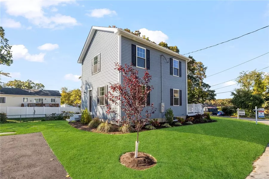 68 Sea View DR, Warwick, RI 02889