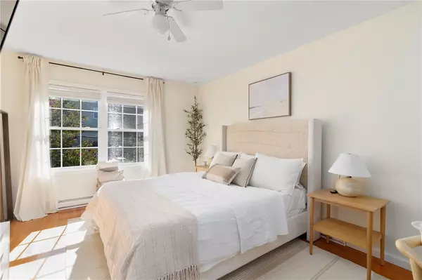 Pawtucket, RI 02860,243 Lowden ST #5