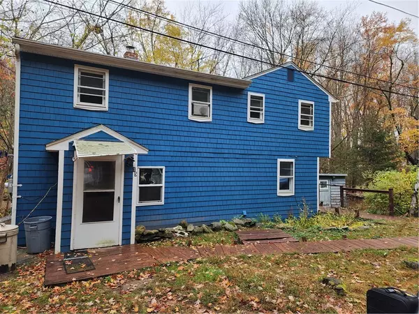 15 Hesse LN, Scituate, RI 02857