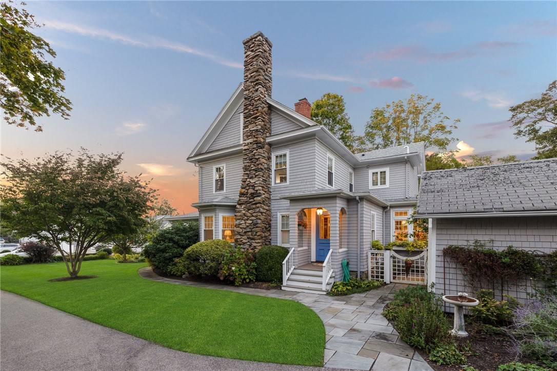 74 Caswell ST, Narragansett, RI 02882
