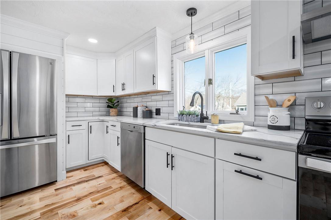 North Smithfield, RI 02896,3 Williams ST