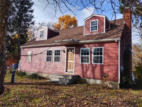 144 WILLARD AVE, Seekonk, MA 02771