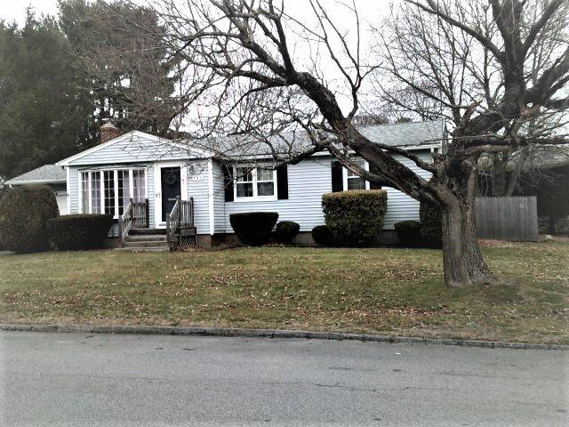 137 Douglas RD, Warwick, RI 02886