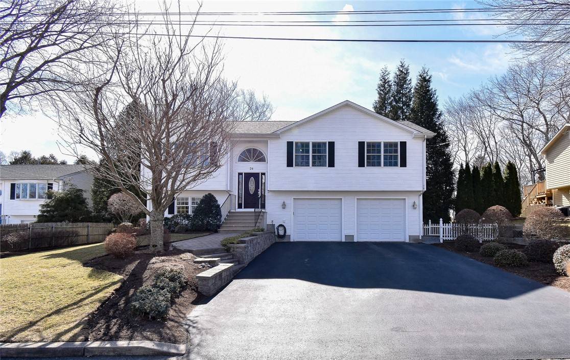24 Canonchet TRL, Cranston, RI 02921