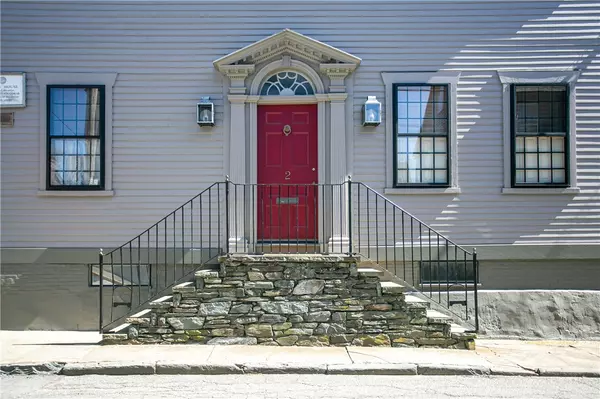 2 Corne ST, Newport, RI 02840