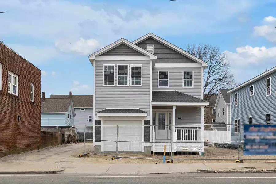 588 Smithfield AVE, Pawtucket, RI 02860