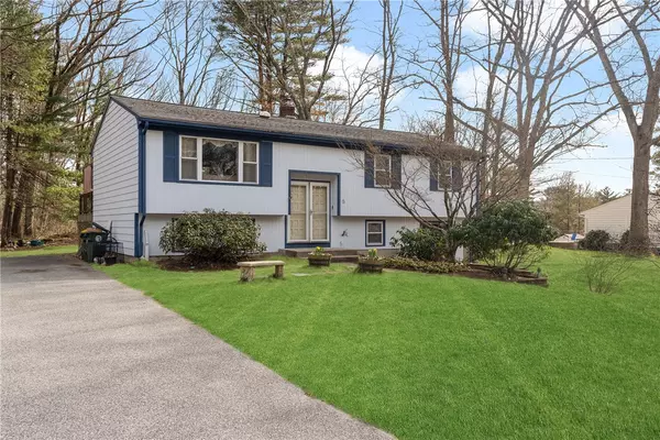 5 Snowberry CT, Smithfield, RI 02917