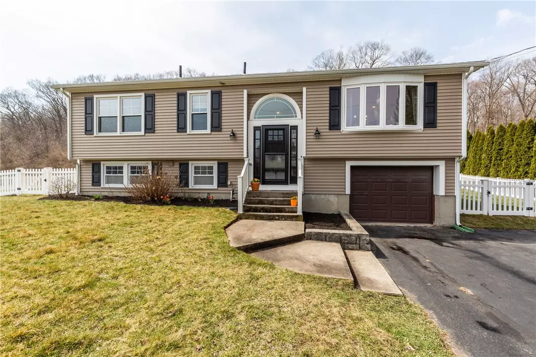 Lincoln, RI 02838,6 Shady Brook CIR