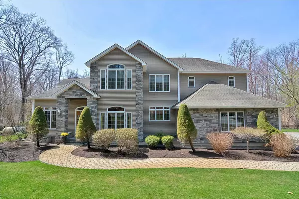 383 Reservoir RD, Cumberland, RI 02864