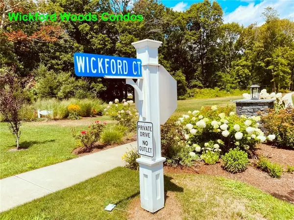 North Kingstown, RI 02852,237 Wickford CT #237