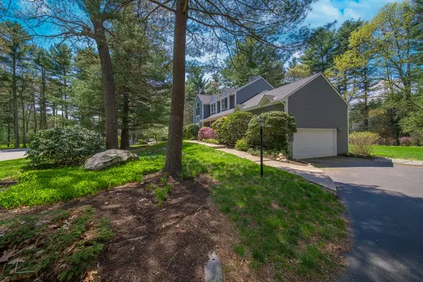 North Kingstown, RI 02852,10 Coriander LN