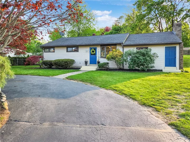 6 Sprague ST, Smithfield, RI 02828