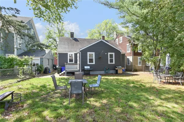 Bristol, RI 02809,69 Church ST