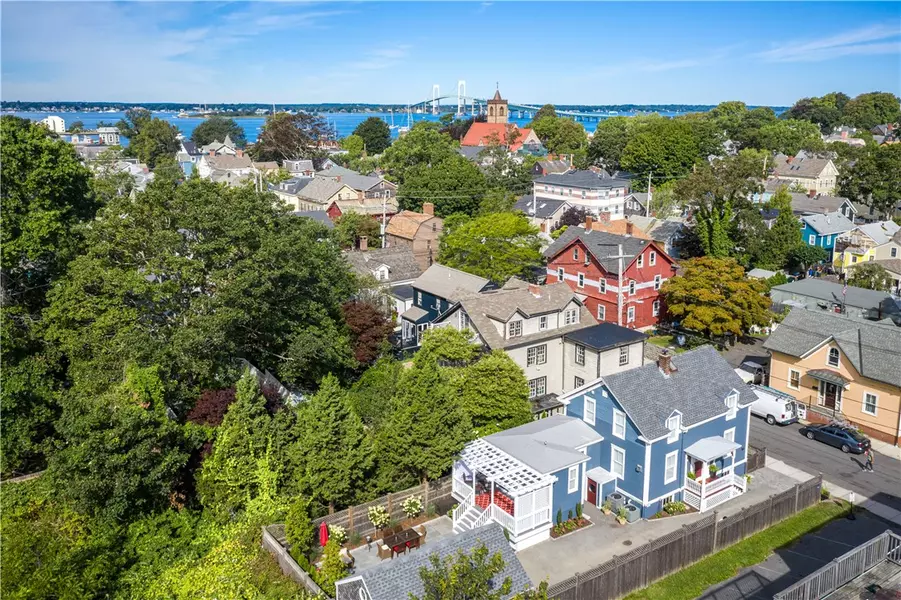 22 Elm ST, Newport, RI 02840