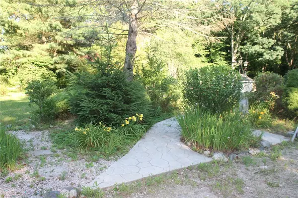 Westerly, RI 02891,229 Westerly Bradford RD