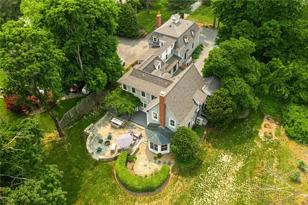 Barrington, RI 02806,28 Alfred Drown RD