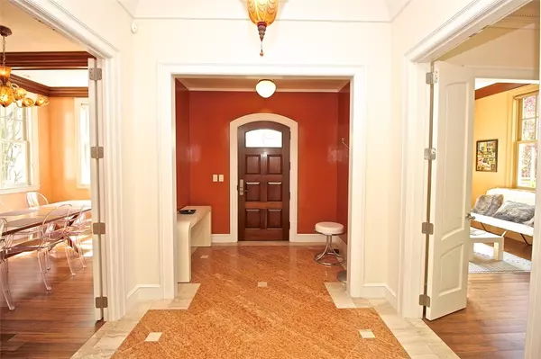 Newport, RI 02840,203 Coggeshall AVE